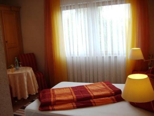 Hotel Adler Aichelberg  Extérieur photo