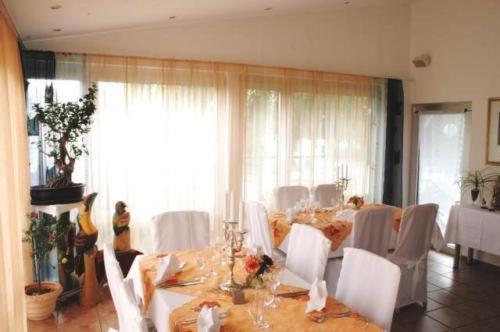 Hotel Adler Aichelberg  Extérieur photo