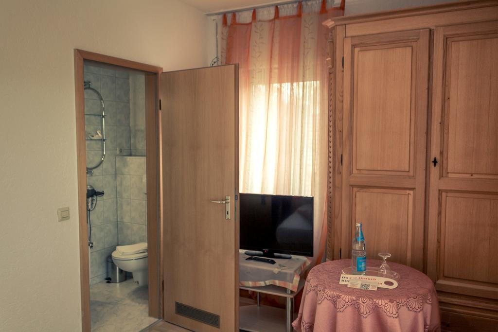 Hotel Adler Aichelberg  Chambre photo