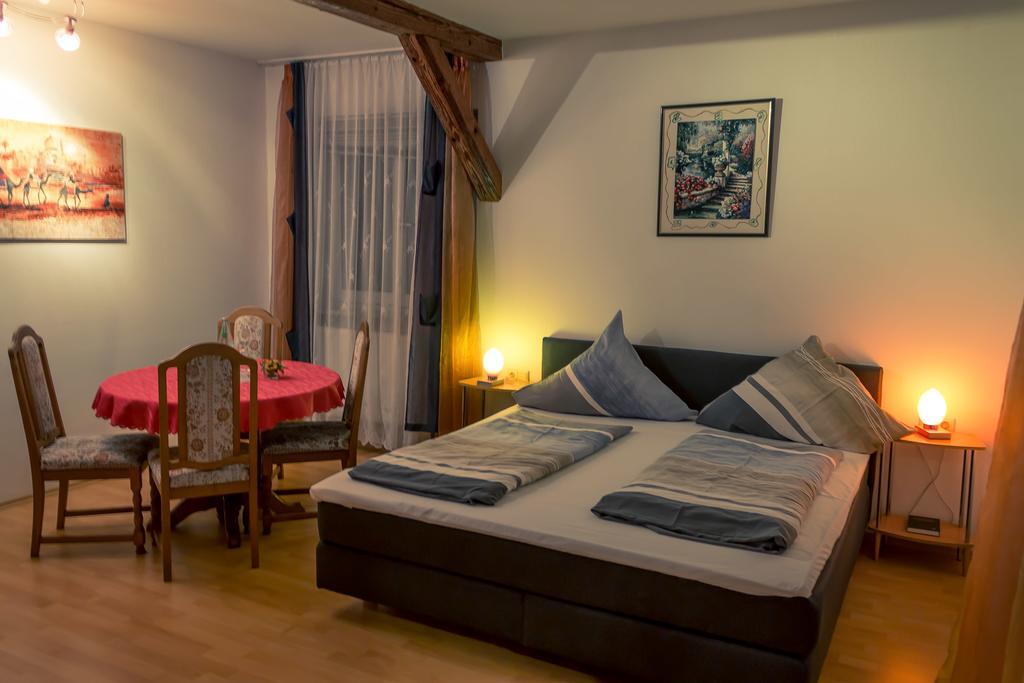 Hotel Adler Aichelberg  Chambre photo